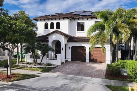 Casa en venta en Cutler Bay, Florida, 4 dormitorios, 220.83 m2 № 1966079 - foto 1