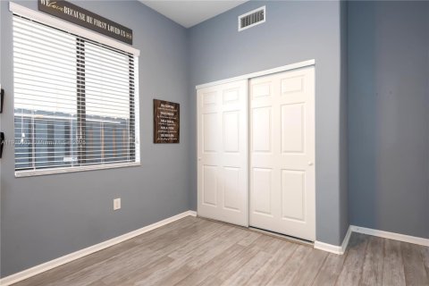 Casa en venta en Cutler Bay, Florida, 4 dormitorios, 220.83 m2 № 1966079 - foto 26