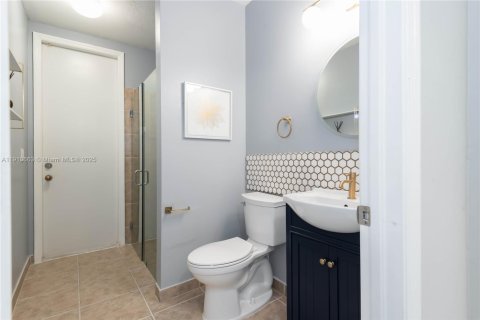 Casa en venta en Cutler Bay, Florida, 4 dormitorios, 220.83 m2 № 1966079 - foto 19