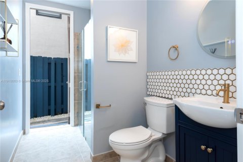 Casa en venta en Cutler Bay, Florida, 4 dormitorios, 220.83 m2 № 1966079 - foto 21