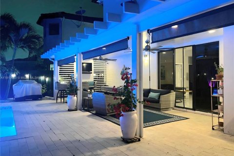 Casa en venta en Cutler Bay, Florida, 4 dormitorios, 220.83 m2 № 1966079 - foto 15