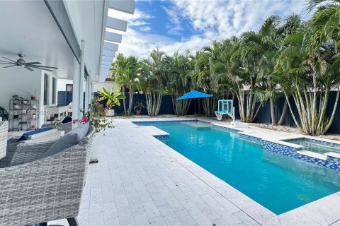 Casa en venta en Cutler Bay, Florida, 4 dormitorios, 220.83 m2 № 1966079 - foto 17