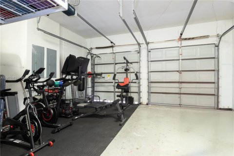 Casa en venta en Cutler Bay, Florida, 4 dormitorios, 220.83 m2 № 1966079 - foto 27