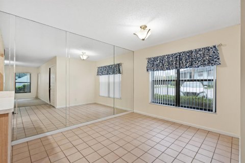 Condo in Stuart, Florida, 2 bedrooms  № 2188436 - photo 7