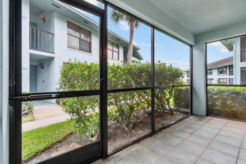 Condo in Stuart, Florida, 2 bedrooms  № 2188436 - photo 21
