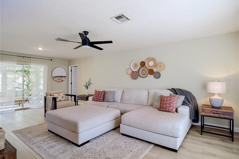 Casa en venta en Spring Hill, Florida, 3 dormitorios, 195.09 m2 № 2421671 - foto 6