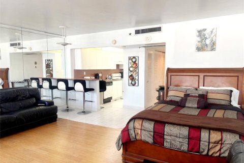 Copropriété à louer à Miami Beach, Floride: 49.24 m2 № 2001194 - photo 3