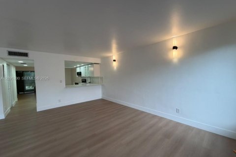 Touwnhouse à louer à Plantation, Floride: 3 chambres, 143.53 m2 № 2384854 - photo 8