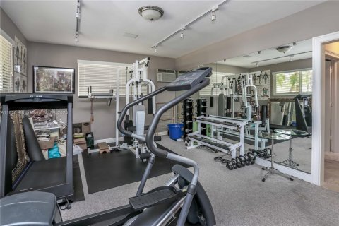 Casa en alquiler en Hollywood, Florida, 5 dormitorios, 328.6 m2 № 1799567 - foto 20