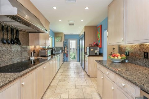 Casa en alquiler en Hollywood, Florida, 5 dormitorios, 328.6 m2 № 1799567 - foto 4