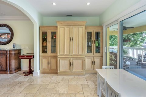 Casa en alquiler en Hollywood, Florida, 5 dormitorios, 328.6 m2 № 1799567 - foto 7