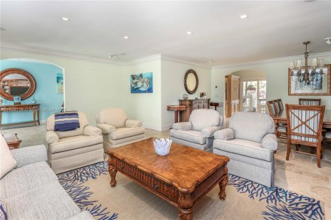 Casa en alquiler en Hollywood, Florida, 5 dormitorios, 328.6 m2 № 1799567 - foto 10