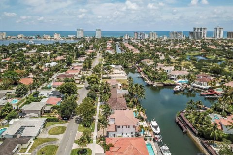 Casa en alquiler en Hollywood, Florida, 5 dormitorios, 328.6 m2 № 1799567 - foto 28