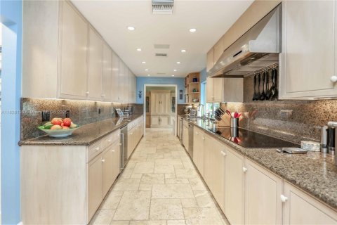 Casa en alquiler en Hollywood, Florida, 5 dormitorios, 328.6 m2 № 1799567 - foto 5