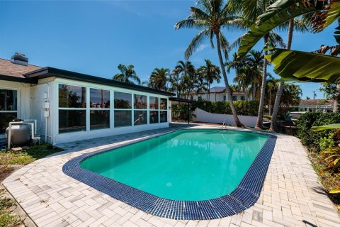 Villa ou maison à louer à Saint Petersburg, Floride: 3 chambres, 156.91 m2 № 2403046 - photo 4