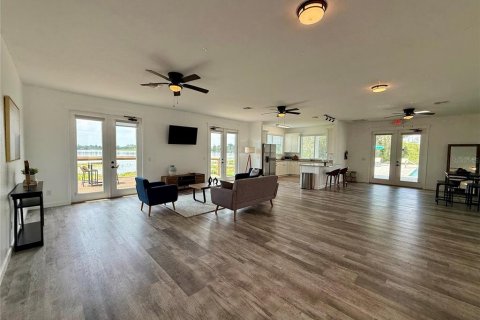 House in Winter Haven, Florida 2 bedrooms, 132.39 sq.m. № 2237690 - photo 26