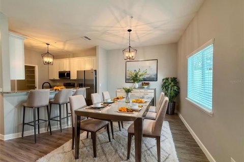 House in Winter Haven, Florida 2 bedrooms, 132.39 sq.m. № 2237690 - photo 5