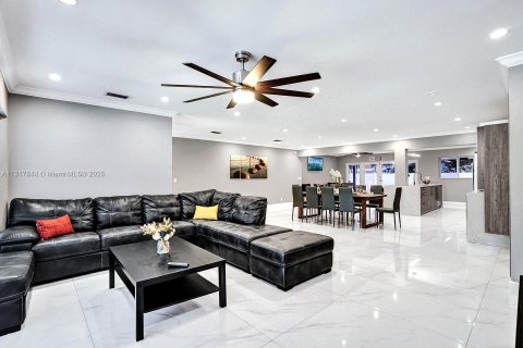 Снять в аренду виллу или дом в Холливуд, Флорида 5 спален, 191.1м2, № 1979734 - фото 23
