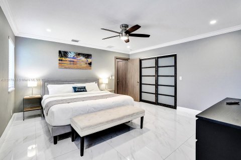 Снять в аренду виллу или дом в Холливуд, Флорида 5 спален, 191.1м2, № 1979734 - фото 20