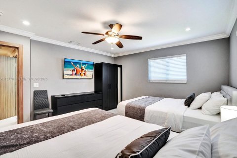 Снять в аренду виллу или дом в Холливуд, Флорида 5 спален, 191.1м2, № 1979734 - фото 14