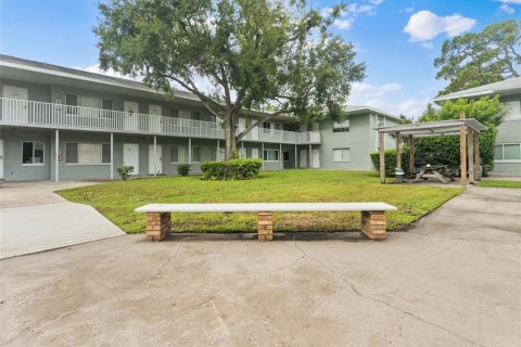 Condo in Saint Petersburg, Florida, 1 bedroom  № 1913187 - photo 6