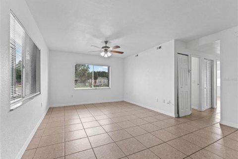 Condo in Saint Petersburg, Florida, 1 bedroom  № 1913187 - photo 10