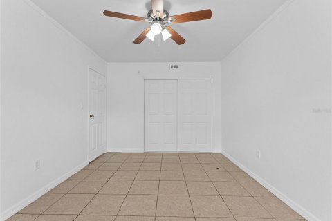 Condo in Saint Petersburg, Florida, 1 bedroom  № 1913187 - photo 18