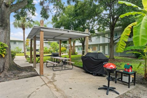 Condo in Saint Petersburg, Florida, 1 bedroom  № 1913187 - photo 28