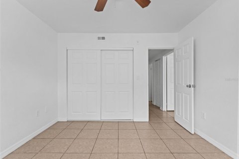 Condo in Saint Petersburg, Florida, 1 bedroom  № 1913187 - photo 23