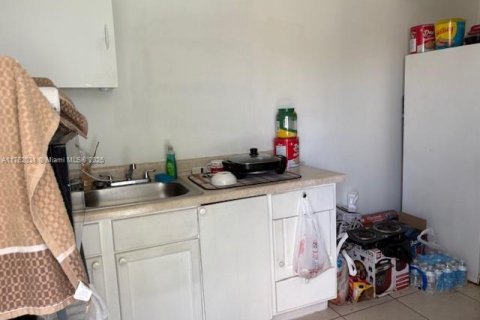 Casa en venta en Miami Gardens, Florida, 4 dormitorios, 117.06 m2 № 1868078 - foto 17