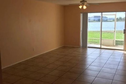 Copropriété à louer à Orlando, Floride: 2 chambres, 94.11 m2 № 2418624 - photo 2