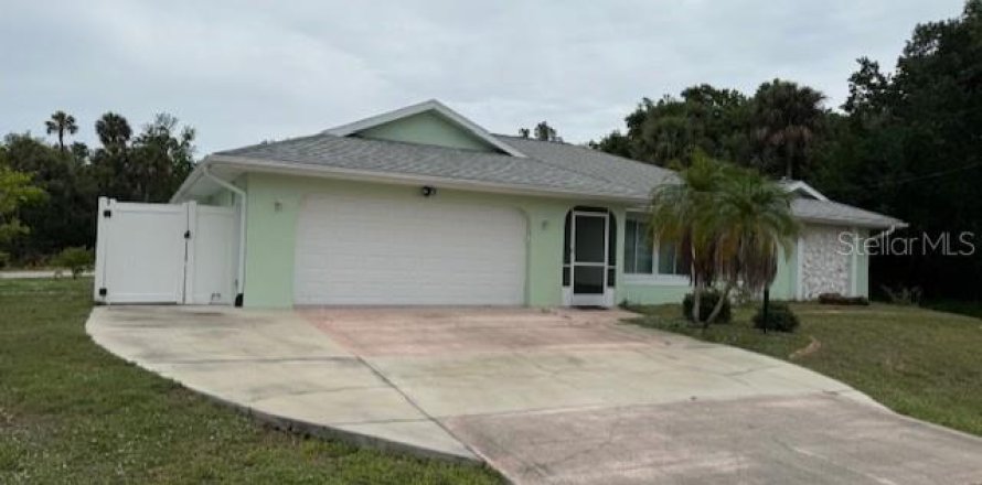 Casa en Port Charlotte, Florida 3 dormitorios, 181.81 m2 № 1771736