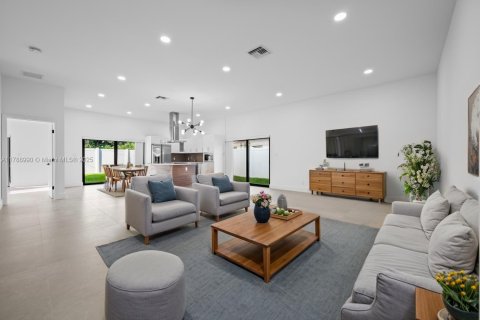 Villa ou maison à vendre à West Palm Beach, Floride: 3 chambres, 172.52 m2 № 1863202 - photo 1