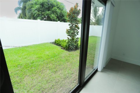 Villa ou maison à vendre à West Palm Beach, Floride: 3 chambres, 172.52 m2 № 1863202 - photo 30