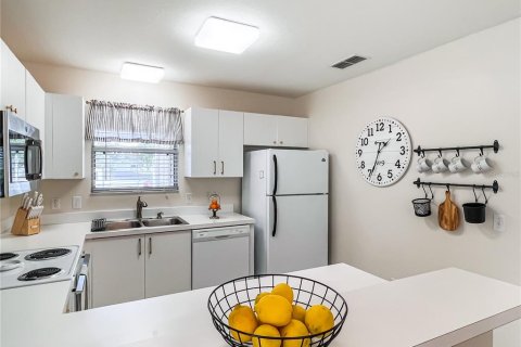 Villa ou maison à louer à The Villages, Floride: 1 chambre, 74.23 m2 № 1569638 - photo 9