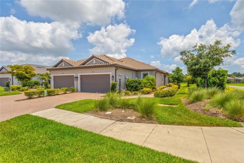Villa ou maison à vendre à Sarasota, Floride: 2 chambres, 142.14 m2 № 2143066 - photo 3