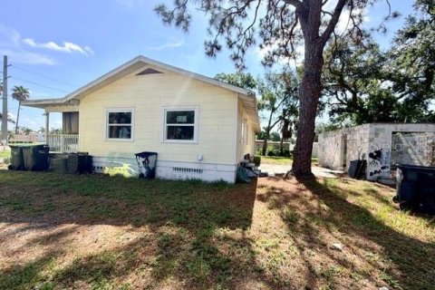 House in Bradenton, Florida 3 bedrooms, 134.52 sq.m. № 2259413 - photo 10
