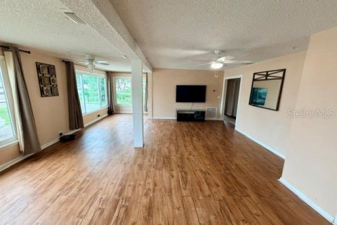 House in Bradenton, Florida 3 bedrooms, 134.52 sq.m. № 2259413 - photo 16
