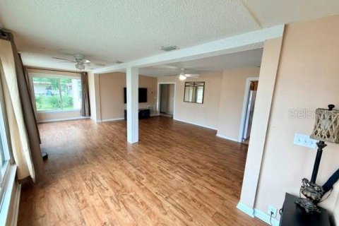 House in Bradenton, Florida 3 bedrooms, 134.52 sq.m. № 2259413 - photo 14