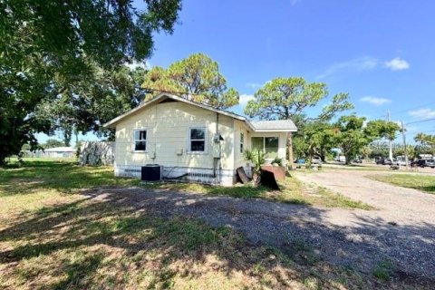House in Bradenton, Florida 3 bedrooms, 134.52 sq.m. № 2259413 - photo 7