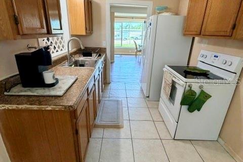 House in Bradenton, Florida 3 bedrooms, 134.52 sq.m. № 2259413 - photo 23