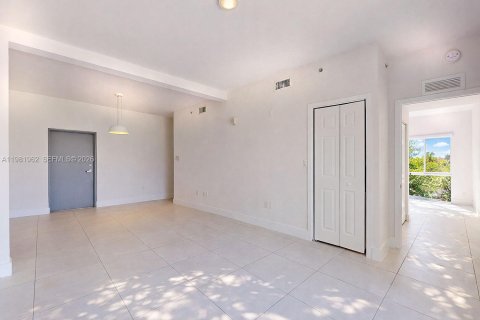 Apartment in Miami, Florida 2 bedrooms, 92.9 sq.m. № 2043286 - photo 12