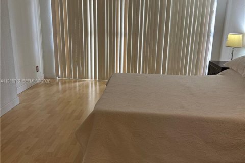 Condo in Hallandale Beach, Florida, 1 bedroom  № 2050938 - photo 30