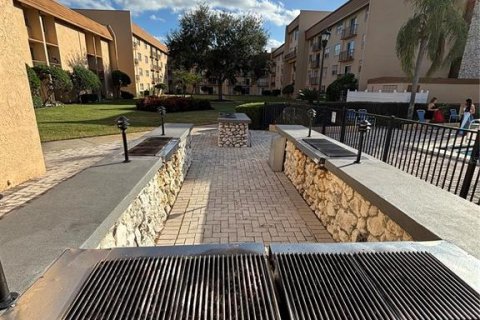 Condominio en venta en Tampa, Florida, 2 dormitorios, 101.64 m2 № 2200912 - foto 24