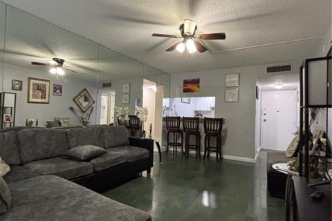 Condominio en venta en Tampa, Florida, 2 dormitorios, 101.64 m2 № 2200912 - foto 4