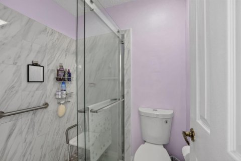 Casa en venta en Riviera Beach, Florida, 2 dormitorios, 112.69 m2 № 2186585 - foto 17