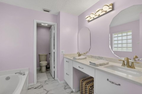 Casa en venta en Riviera Beach, Florida, 2 dormitorios, 112.69 m2 № 2186585 - foto 14