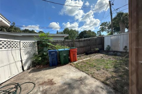 Villa ou maison à louer à Largo, Floride: 2 chambres, 55.18 m2 № 2148704 - photo 9