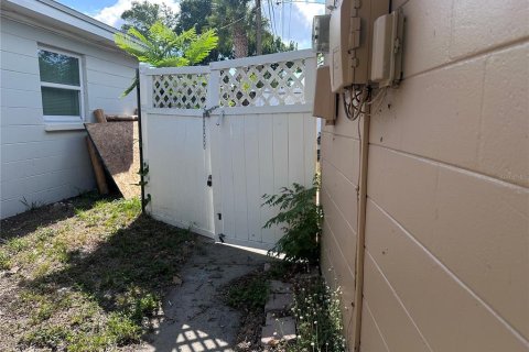 Villa ou maison à louer à Largo, Floride: 2 chambres, 55.18 m2 № 2148704 - photo 5
