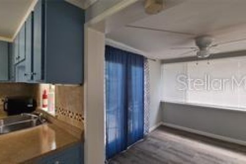 Villa ou maison à louer à Largo, Floride: 2 chambres, 55.18 m2 № 2148704 - photo 29